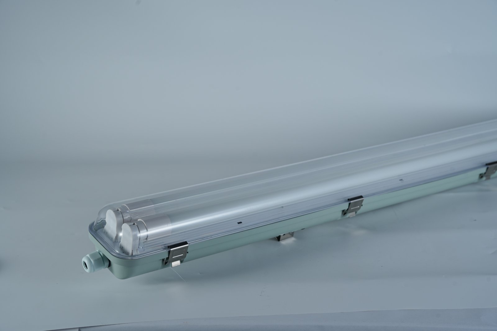 LED Vapour Proof Fitting